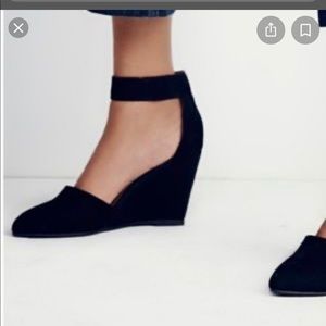 Jeffrey Campbell peaks point wedge